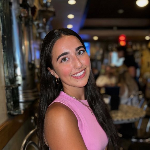 Meet your Posher, Ava - Picture 1 of 1